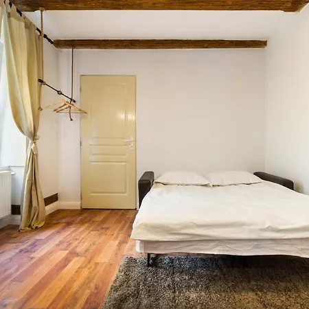 Apartment Lamp House Brasov